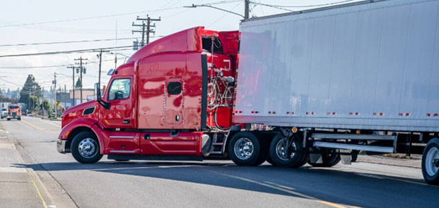 goods vehicle turning left